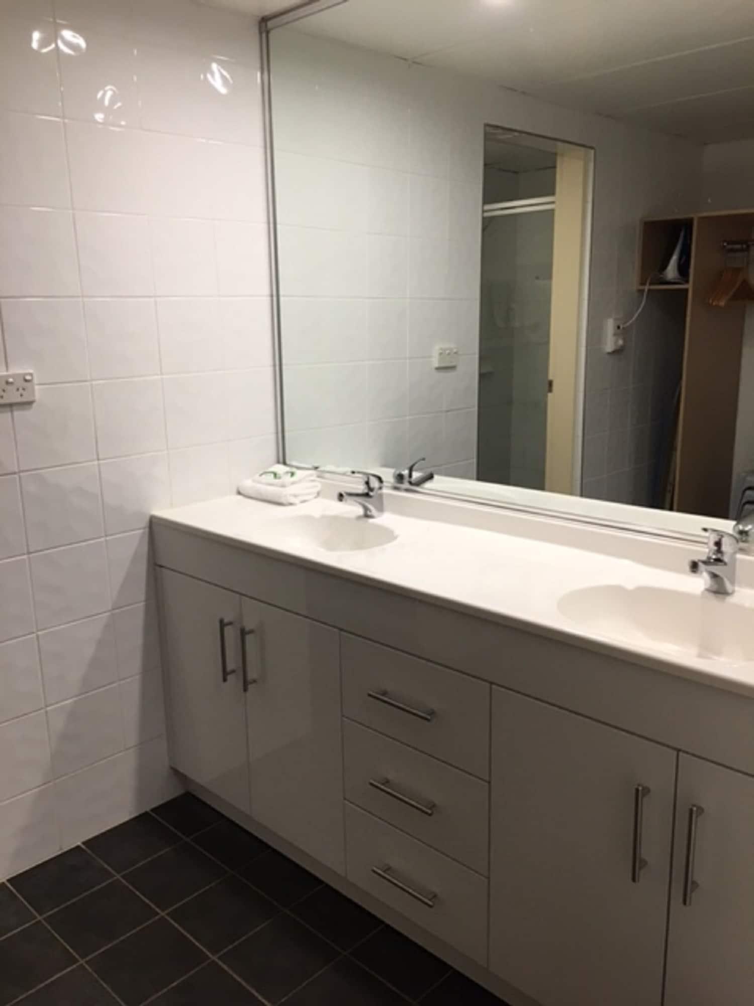 Maclin Lodge Motel Campbelltown Bagian luar foto