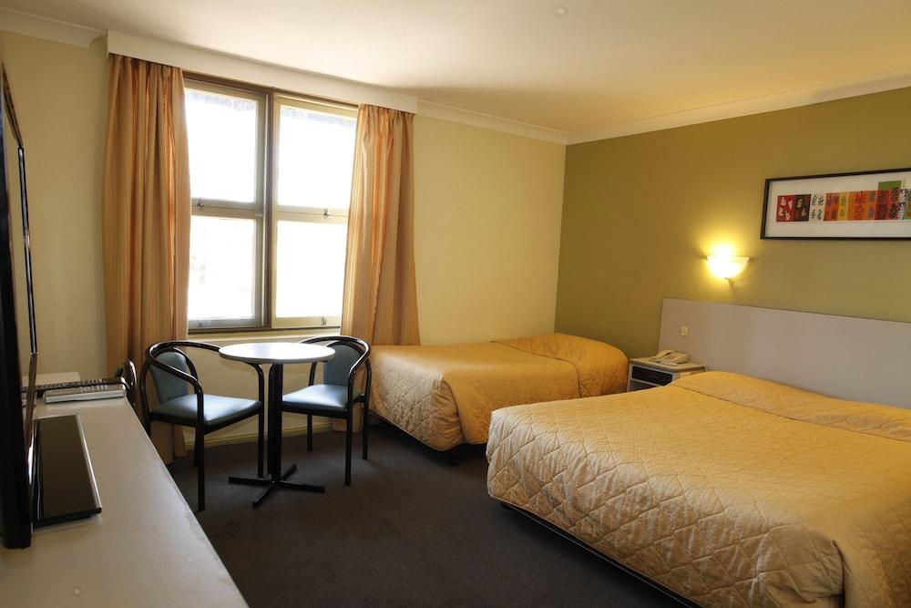 Maclin Lodge Motel Campbelltown Bagian luar foto